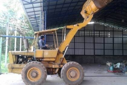ขาย 285,000 รถตัก KOMATSU JH30 สภาพพร้อมใช้งาน ต่อแขนเรียบร้อย เครื่องดี เกียร์ดี ปั้มดี   รถอยู่ จ.อุดรธานี โทร&amp;ไอดีไลน์ 0610710295