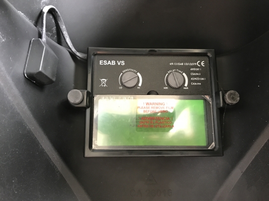 ขายหน้ากากเชื่อม Esab ปรับแสงได้ ของใหม่ไม่เคยใช้งาน มี 4อันครับ ขายหน้ากากเชื่อม Esab ปรับแสงได้ ของใหม่ไม่เคยใช้งาน มี 4อันครับ