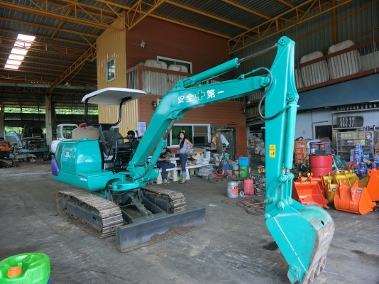 ขายรถขุด KOMATSU PC30-7 สภาพพร้อมใช้งาน ระบบเร็วแรง เครื่องสวย พร้อมทำสี  ราคา 400,000 บาท มีวีดีโอให้ชม ติดต่อเจ้าของโดยตรง:096-5411713 หรือ 092-5768909 {วัชรัตน์}