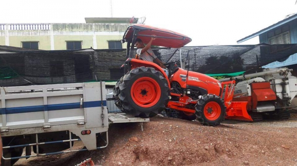 รถเข้าใหม่#ปัญญาแทรคเตอร์..จัดมาให้ครับ ด่วน!! 365,000 บาท. คูโบต้าL3608SP ใบมีดคานล่างFD163Eพร้อมผานบุกเบิก4×22เฮฟวี่พลัส2 สีเดิมๆ สภาพพร้อมใช้ รถเข้าใหม่#ปัญญาแทรคเตอร์..จัดมาให้ครับ ด่วน!! 365,000 บาท. คูโบต้าL3608SP ใบมีดคานล่างFD163Eพร้อมผานบุกเบิก4×22เฮฟวี่พลัส2 สีเดิมๆ สภาพพร้อมใช้