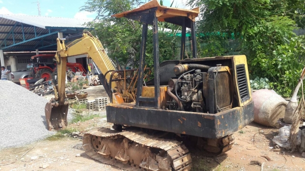 ขายด่วน แม็คโคร เล็ก สภาพพร้อมใช้งาน เครื่องปั้มดี โซ่ช่วงล่างพร้อมใช้งาน เอกสารสัญญาซื้อขาย