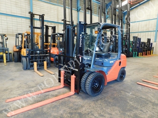 จำหน่ายรถ Forklift TOYOTA 52-8FD25