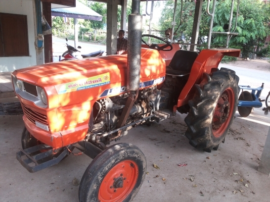 รถไถนั่งขับ KUBOTA L2601 3 สูบ 26 แรง
