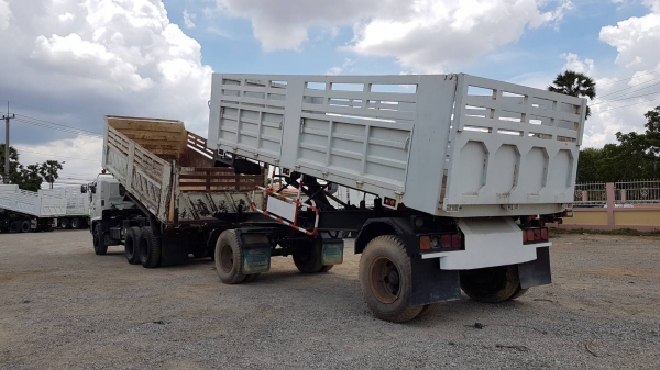 ขาย HINO MEGA FM1J 260 แรงม้า ปี 49 แม่ลูกสองเพลาดั้ม เครื่องดี เกียร์ดี ช่วงล่างดี แคชชีสวย รถเดิมพร้อมใช้งาน พร้อมแยกขายหัวแคชชี ราคาคุยกัน เอกสารพร้อมโอน สนใจติดต่อเรา ดำสุโขทัย โทร 089-7087998,081-7855503 หรือเยี่ยมชมเว็ปไซได้ที่ www.dum-sukhothai.com