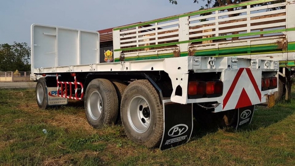 ขาย ลูกพ่วงพื้นเรียบสามเพลา ปี 50 อู่ซีทีทรัค ยาว 6.80 เมตร สภาพร้อมใช้งาน เอกสารพร้อมโอน สนใจติดต่อเรา ดำสุโขทัย โทร 089-7087998,081-7855503 หรือเยี่ยมชมเว็ปไซได้ที่ www.dum-sukhothai.com เรายินดีให้บริการขาย ลูกพ่วงพื้นเรียบสามเพลา ปี 50 อู่ซีทีทรัค ยาว