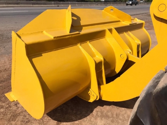 ขายรถตักล้อยาง KOMATSU WA100-5 รถนอกนำเข้าเองจากญี่ปุ่น สภาพสวยพร้อมใช้ มีVDOการทำงานครับ ขายรถตักล้อยาง KOMATSU WA100-5 รถนอกนำเข้าเองจากญี่ปุ่น สภาพสวยพร้อมใช้ มีVDOการทำงานครับ