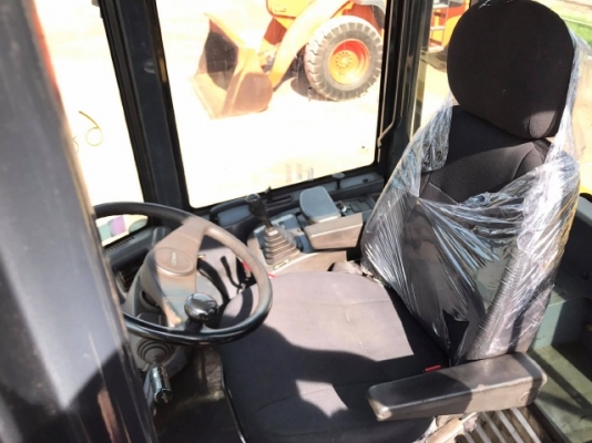 ขายรถตักล้อยาง KOMATSU WA100-5 รถนอกนำเข้าเองจากญี่ปุ่น สภาพสวยพร้อมใช้ มีVDOการทำงานครับ ขายรถตักล้อยาง KOMATSU WA100-5 รถนอกนำเข้าเองจากญี่ปุ่น สภาพสวยพร้อมใช้ มีVDOการทำงานครับ