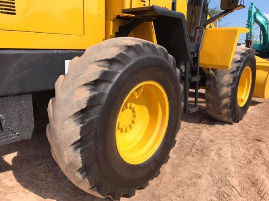 ขายรถตักล้อยาง KOMATSU WA100-5 รถนอกนำเข้าเองจากญี่ปุ่น สภาพสวยพร้อมใช้ มีVDOการทำงานครับ ขายรถตักล้อยาง KOMATSU WA100-5 รถนอกนำเข้าเองจากญี่ปุ่น สภาพสวยพร้อมใช้ มีVDOการทำงานครับ