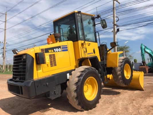 ขายรถตักล้อยาง KOMATSU WA100-5 รถนอกนำเข้าเองจากญี่ปุ่น สภาพสวยพร้อมใช้ มีVDOการทำงานครับ ขายรถตักล้อยาง KOMATSU WA100-5 รถนอกนำเข้าเองจากญี่ปุ่น สภาพสวยพร้อมใช้ มีVDOการทำงานครับ