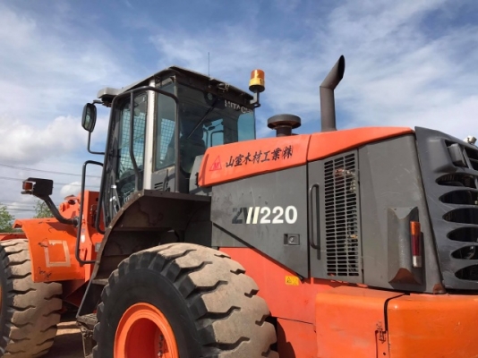 ขายรถตักล้อยาง HITACHI ZW220 (เทียบเท่า WA380-6) รถนอกนำเข้าเองจากญี่ปุ่น มีVDOการทำงานครับ ขายรถตักล้อยาง HITACHI ZW220 (เทียบเท่า WA380-6) รถนอกนำเข้าเองจากญี่ปุ่น มีVDOการทำงานครับ