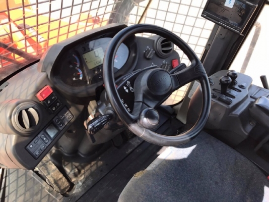 ขายรถตักล้อยาง HITACHI ZW220 (เทียบเท่า WA380-6) รถนอกนำเข้าเองจากญี่ปุ่น มีVDOการทำงานครับ ขายรถตักล้อยาง HITACHI ZW220 (เทียบเท่า WA380-6) รถนอกนำเข้าเองจากญี่ปุ่น มีVDOการทำงานครับ