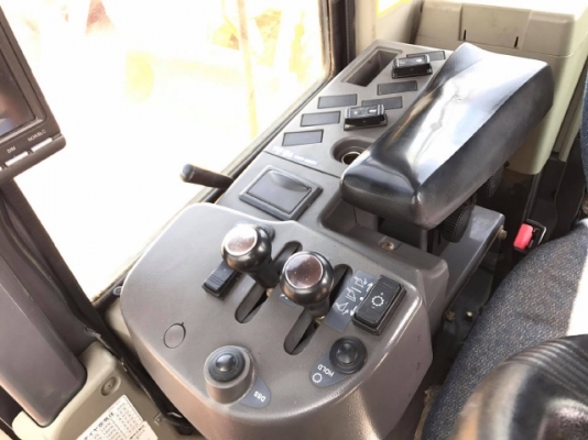 ขายรถตักล้อยาง HITACHI ZW220 (เทียบเท่า WA380-6) รถนอกนำเข้าเองจากญี่ปุ่น มีVDOการทำงานครับ ขายรถตักล้อยาง HITACHI ZW220 (เทียบเท่า WA380-6) รถนอกนำเข้าเองจากญี่ปุ่น มีVDOการทำงานครับ