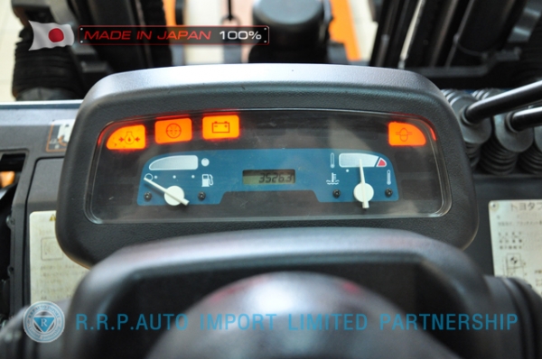 ขายรถโฟล์คลิฟท์มือสอง TOYOTA รุ่น 7FD25-15749 นำเข้าจากประเทศญี่ปุ่น 100\% ไม่เคยใช้งานในไทย