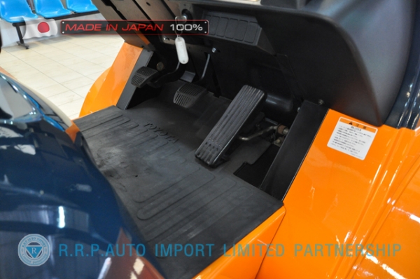 ขายรถโฟล์คลิฟท์มือสอง TOYOTA รุ่น 7FD25-15749 นำเข้าจากประเทศญี่ปุ่น 100\% ไม่เคยใช้งานในไทย