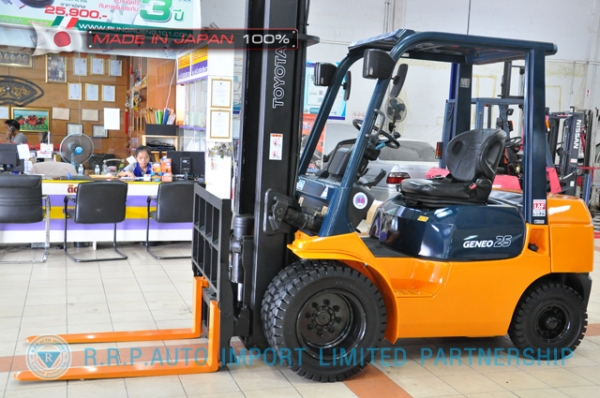 ขายรถโฟล์คลิฟท์มือสอง TOYOTA รุ่น 7FD25-15749 นำเข้าจากประเทศญี่ปุ่น 100\% ไม่เคยใช้งานในไทย