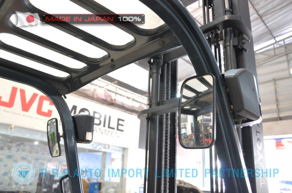 ขายรถโฟล์คลิฟท์มือสอง TOYOTA รุ่น 7FD25-15749 นำเข้าจากประเทศญี่ปุ่น 100\% ไม่เคยใช้งานในไทย