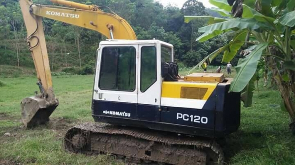 Pc120-5 คอนโทนสั้น วางเครื่องมิตซูฯเทอร์โบ รถสภาพดี สวย แรง เร็วมาก