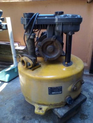 ขายปั้มน้ำ Mitsubishi WP-155M เครื่องใช้งานได้ปกติด เสียงไม่ดัง ไม่จมน้ำ ขาพลาสติกไม่มี ถังเคยเชื่อมอุดเป็นตามดเล็กๆ ตอนนี้ไม่รั่ว ไม่ซึม ใช้งานได้เเลย