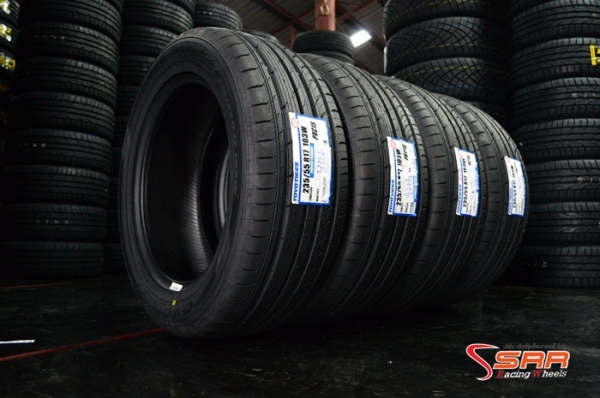 TOYO C1S 235/55R17 ปี16 ราคาพิเศษ TOYO C1S 235/55R17 ปี16 ราคาพิเศษ