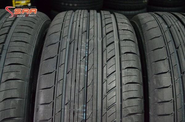 TOYO C1S 235/55R17 ปี16 ราคาพิเศษ TOYO C1S 235/55R17 ปี16 ราคาพิเศษ