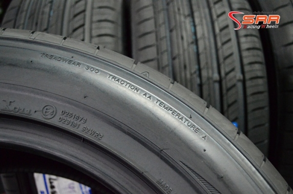 TOYO C1S 235/55R17 ปี16 ราคาพิเศษ TOYO C1S 235/55R17 ปี16 ราคาพิเศษ