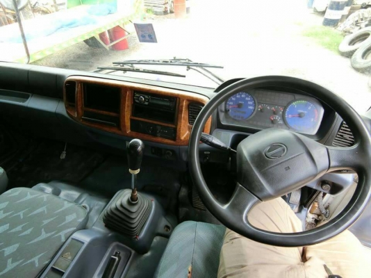 หัวคัสซี Hino mega เครื่อง 320 แรง ปี 51 สวยสดพร้อมใช้งาน