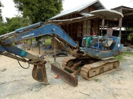KOMATSU PC 30-7