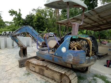 KOMATSU PC 30-7