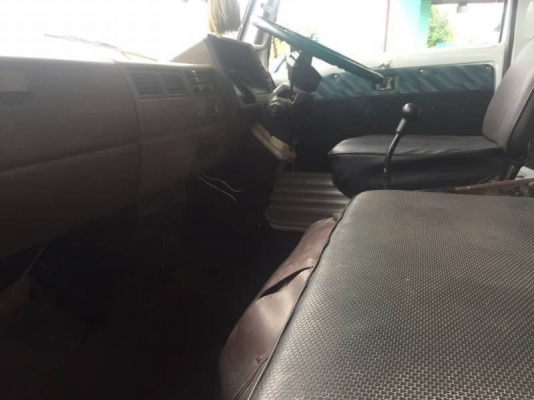 ขาย 315,000 บาท HINO KM779 ยาว 5.5 เมตร เครื่อง WO4D-117 แรง หัวบาง ยางดี คัสชัสวย เอกสารเล่มทะเบียน