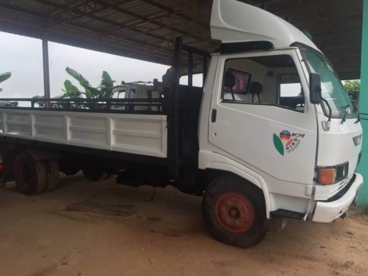 ขาย 315,000 บาท HINO KM779 ยาว 5.5 เมตร เครื่อง WO4D-117 แรง หัวบาง ยางดี คัสชัสวย เอกสารเล่มทะเบียน