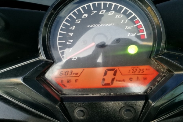 Cbr 150i 2013 รถบ้านแท้ มือเดียว รูดบัตรได้