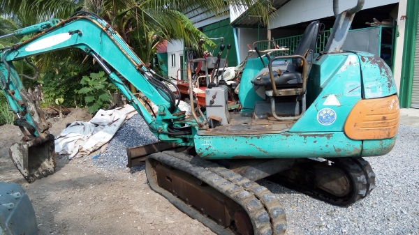 ขาย แบคโฮ รถขุด โคม้สซุ KOMATSU PC20-7เก่านอก ไม่เคยใช้งานในไทย พร้อมลายหัวเจาะ และปากคีบ