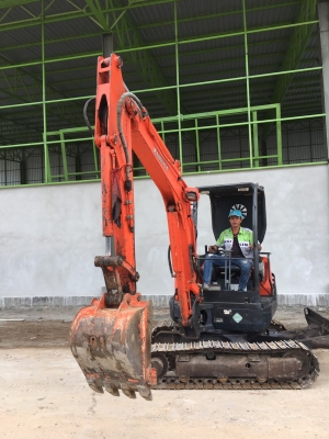 ขายรถแม็คโครKubota kx91-3พร้อมเล่มทะเบียน
