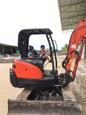 ขายรถแม็คโครKubota kx91-3พร้อมเล่มทะเบียน