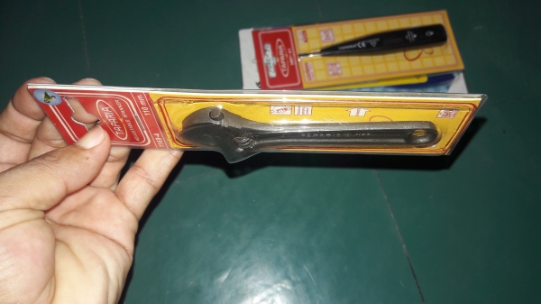 ขายประแจเลื่อนTAPARIA Made in India.4นิ้วใหม่เก่าเก็บ ขายประแจเลื่อนTAPARIA Made in India.4นิ้วใหม่เก่าเก็บ