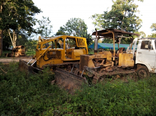 ขายรถแทรคเตอร์ KOMATSU D30P-15 ราคา 180000