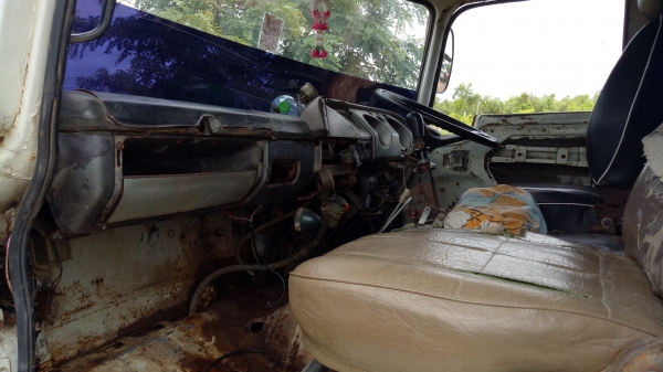 ขายด่วนHINO KT925สองเพลาZMเบรคแห้งทิฟฟี่พวงมาลัยเพาเวอร์เครื่องEK100. 260แรงหางปลาขึ้น200ได้สบายเอกส ขายด่วนHINO KT925สองเพลาZMเบรคแห้งทิฟฟี่พวงมาลัยเพาเวอร์เครื่องEK100. 260แรงหางปลาขึ้น200ได้สบายเอกส