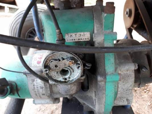 อีกคันครับ รถบรรทุกล้อยาง อเนกประสงค์ เก่าญี่ปุ่นแท้ ไม่เคยใช้งานในไทย ราคาถูกๆ ครับ