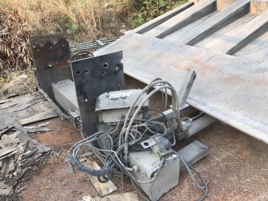 "160,000"ขายตู้เย็นพร้อมลิฟท้ายขายตู้ล่ะ