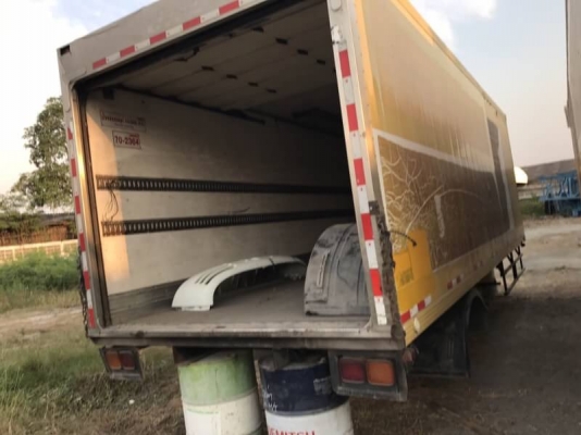 "160,000"ขายตู้เย็นพร้อมลิฟท้ายขายตู้ล่ะ