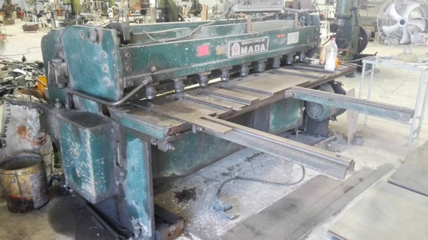 ** SOLD ** ตะไกรซอยเดินเฟืองญี่ปุ่น AMADA P-24 หน้ากว้าง 2000 mm ตัดหนา Max 4 mm 380V พร้อมใช้