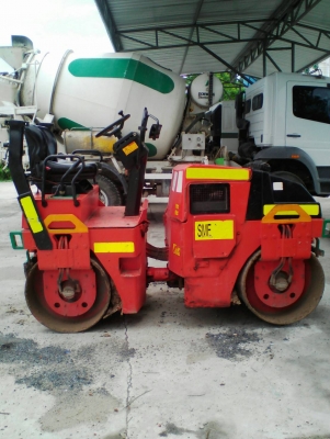 รถบดไดนาแพค CC102 รถบดไดนาแพค CC102