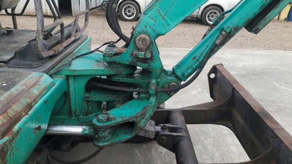 รถขุด Komatsu PC30-7 เก่าญี่ปุ่น นำเข้าแท้ ไม่ผ่านการใช้งานในไทย