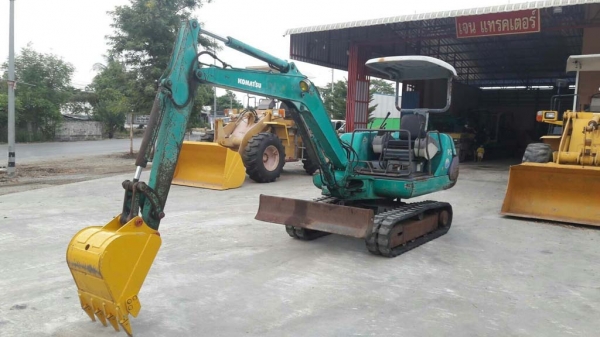 รถขุด Komatsu PC30-7 เก่าญี่ปุ่น นำเข้าแท้ ไม่ผ่านการใช้งานในไทย