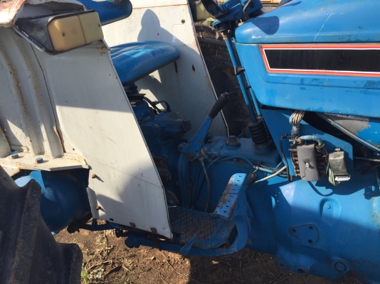 ขายรถไถพร้อมใช้งาน FORD