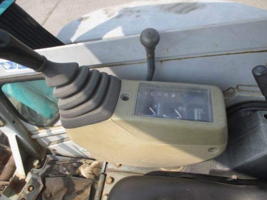 ขายรถขุดนำเข้าจากญี่ปุ่นรถสวยๆ KOBELCO  SK20UR(2ตัน)ปั้มนิ้ว,คอลโทนสั้น,ระบบไว,เครื่องนิ่ม