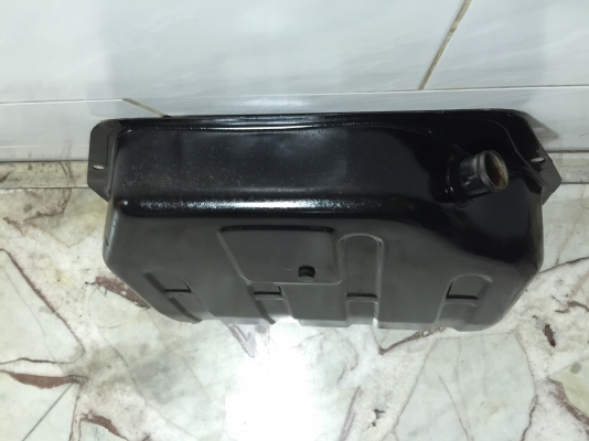 ขายถังน้ำมันรถ DAIHATSU รุ่น MIRA L80 บ้านเราสภาพดีไม่ผุ ขายถังน้ำมันรถ DAIHATSU รุ่น MIRA L80 บ้านเราสภาพดีไม่ผุ