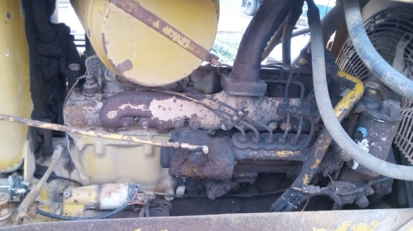 ขายรถแทรกเตอร์ CAT-D-5-D ตีนเป็ด ช่วงล่างเบอร์โก้ ตามสภาพ ขายไม่แพงครับ