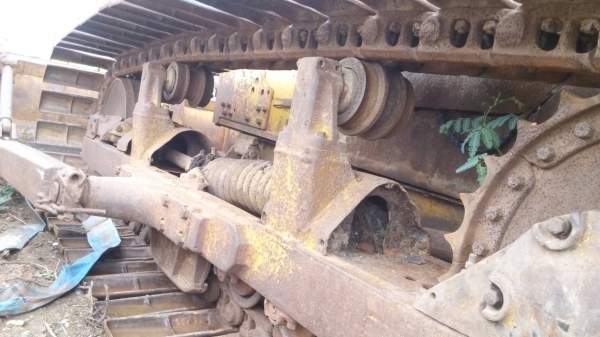 ขายรถแทรกเตอร์ CAT-D-5-D ตีนเป็ด ช่วงล่างเบอร์โก้ ตามสภาพ ขายไม่แพงครับ