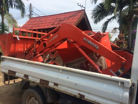 ขายตักใส่รถแทรคเตอร์La588 สภาพเหมือนใหม่ พร้อมติดตั้งให้ฟรี